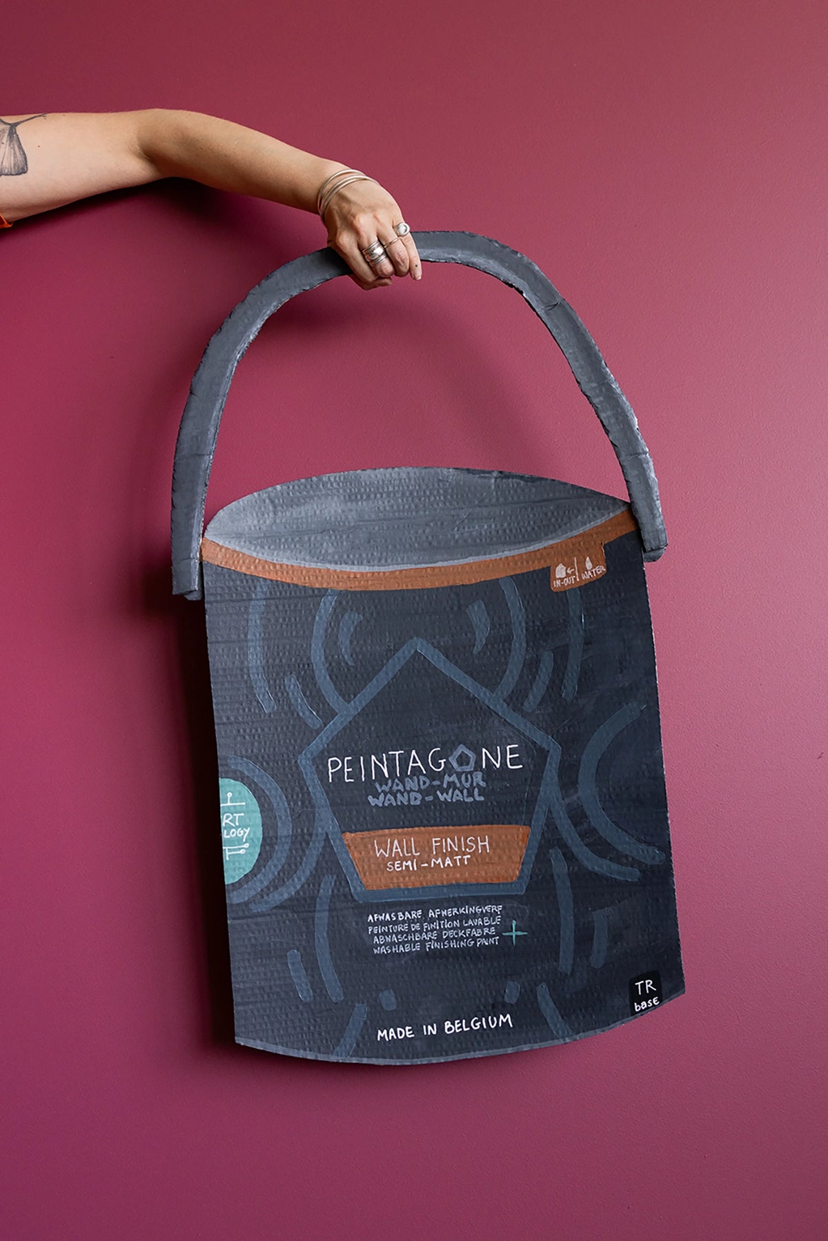 Peintagone Red & Burgundy paint family – colour ideas for feature walls and decorative details